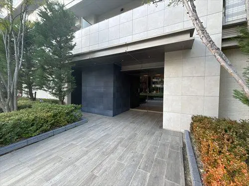 イニシアブランなんば