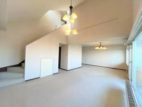 ＲＩＣウエストコート五番街