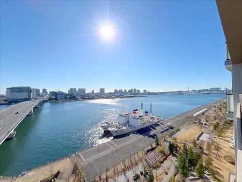 ＨＡＲＵＭＩ　ＦＬＡＧ　ＳＥＡ　ＶＩＬＬＡＧＥ