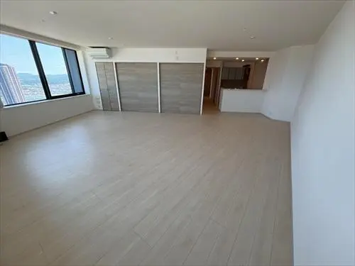センターマークスタワー