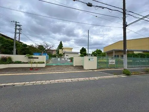 新金岡三丁壱番住宅第参棟