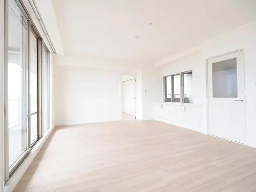 ロイヤルアークレイナランド