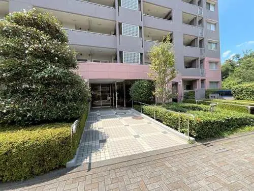 長池公園せせらぎ通り南
