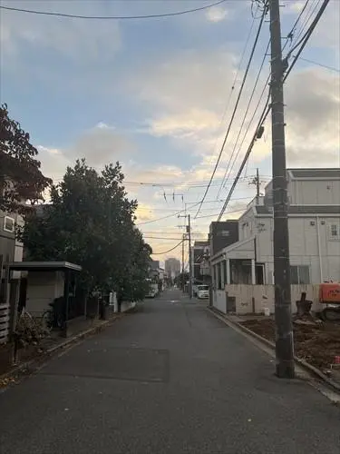 前面道路②（２０２５年１０月撮影）