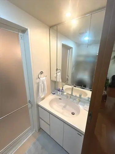 ディークラディア川西