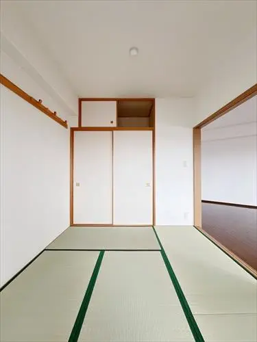グローサス朝霞台
