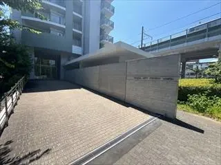 グレーシアシティ横濱いずみ中央ステーションアリーナフロントコート