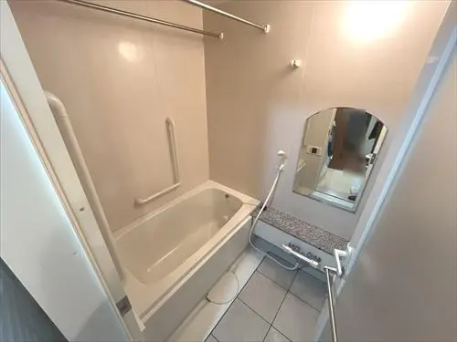 ディークラディア川西