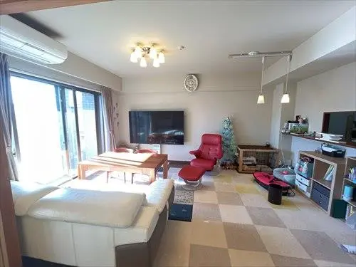 シャリエ久米川アクアマークス