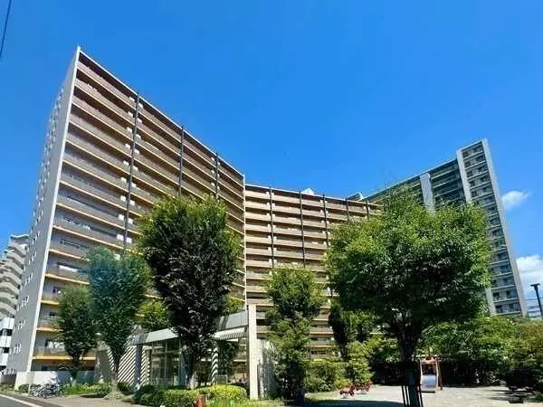 ブラウシア