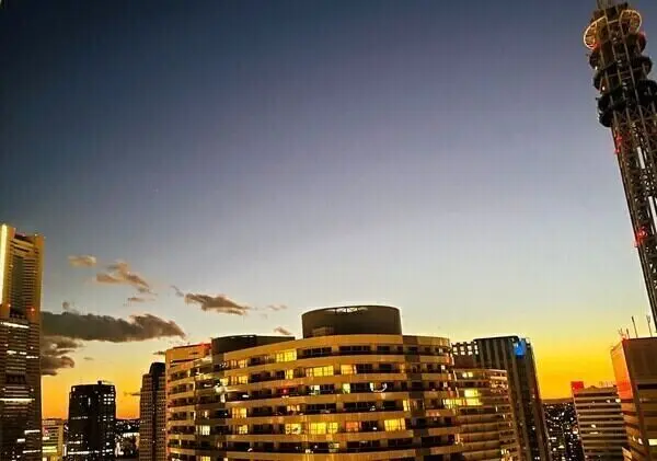 M.M.TOWERS　the　East