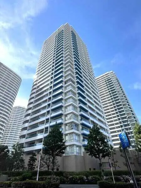 M.M.TOWERS　the　South
