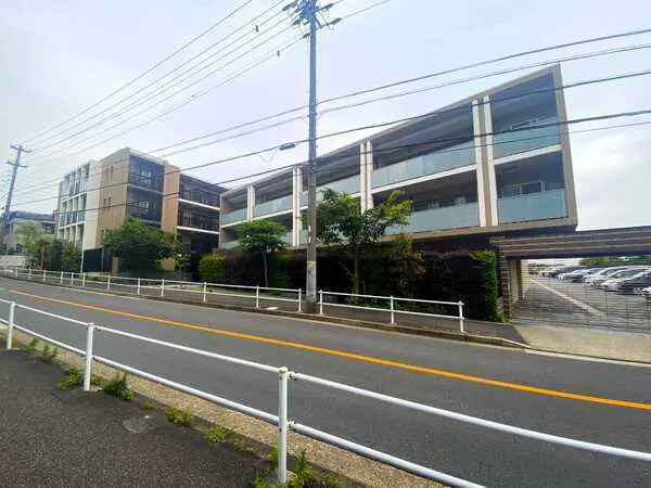 プラウド昭和楽園町テラス