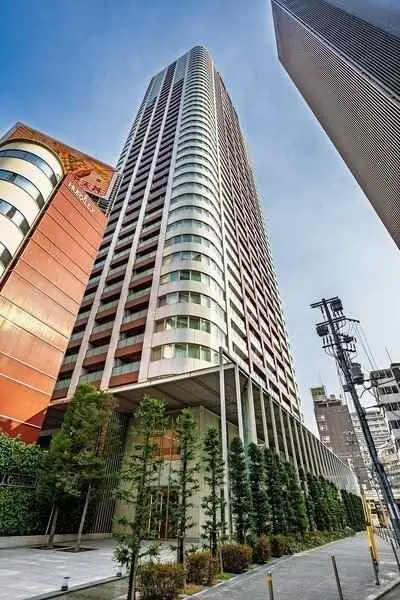 ザ・梅田タワー