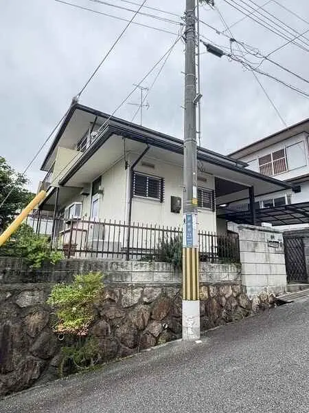 兵庫県宝塚市宝松苑 一戸建て