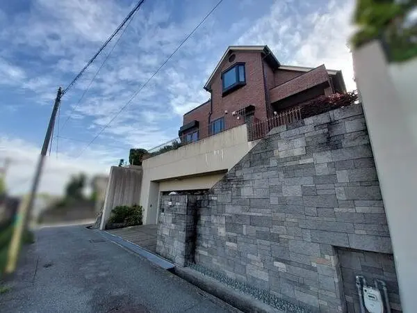 兵庫県西宮市豊楽町 一戸建て