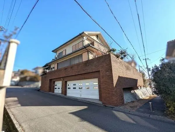 兵庫県神戸市北区泉台４丁目 一戸建て