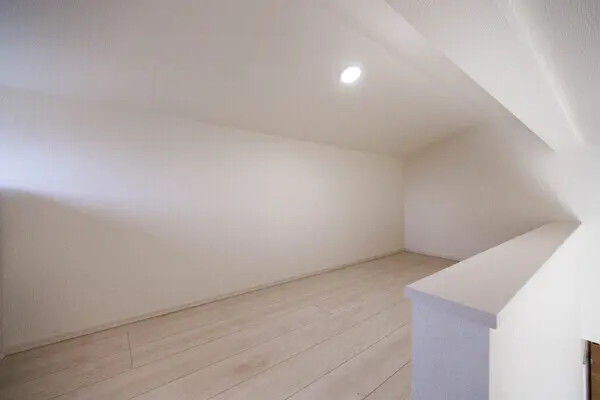 千葉県松戸市新松戸南１丁目 一戸建て