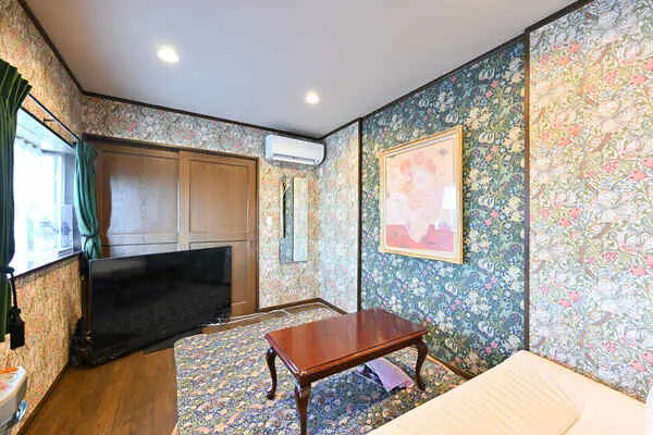 東京都八王子市絹ケ丘２丁目 一戸建て