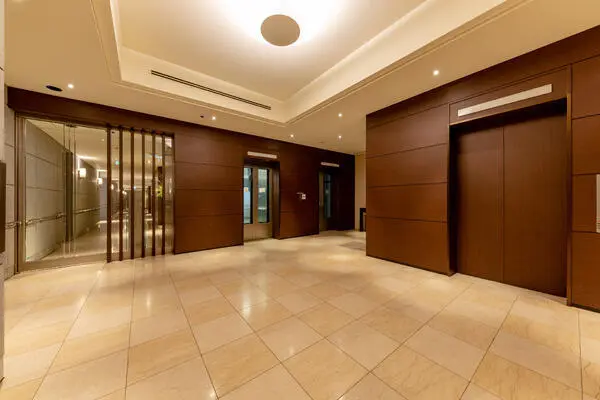 M.M.TOWERS FORESIS L棟