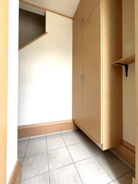 神奈川県横浜市磯子区岡村７丁目 一戸建て