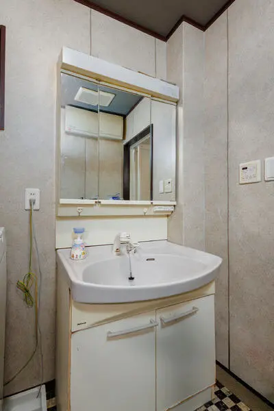 京都府京都市東山区大和大路通五条下る東入石垣町東側 一戸建て