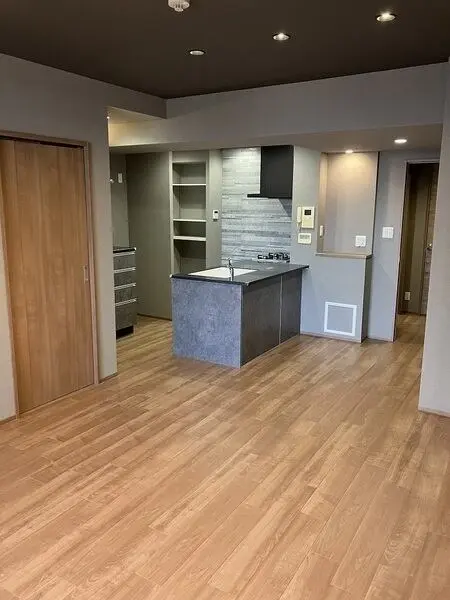 RICウエストコート3番街1番館