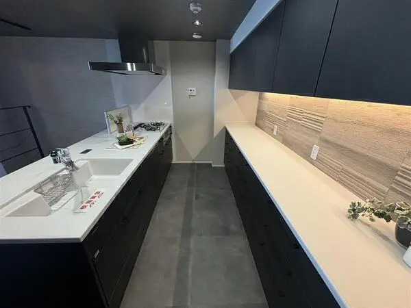 RICウエストコート3番街1番館