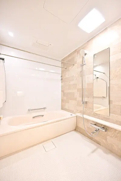 M.M.TOWERS FORESIS R棟