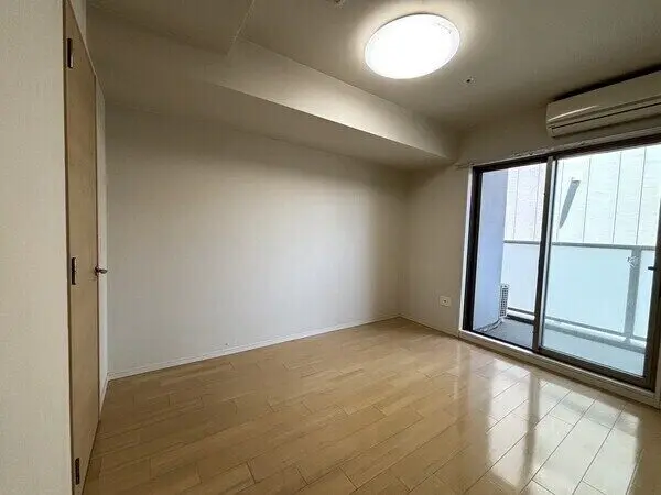 プレミスト南船場