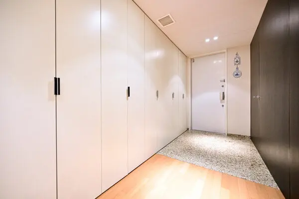 M.M.TOWERS FORESIS R棟