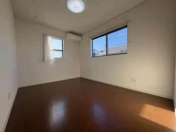 埼玉県草加市原町３丁目 一戸建て