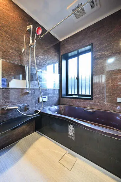 東京都八王子市絹ケ丘２丁目 一戸建て