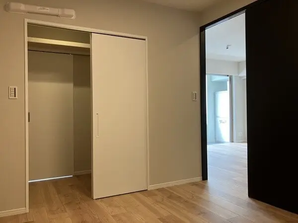 東京アインスリバーサイドタワー