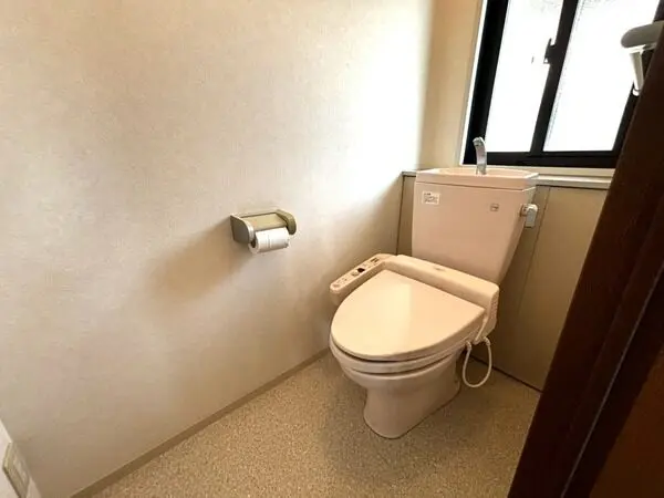 兵庫県川西市緑台２丁目 一戸建て