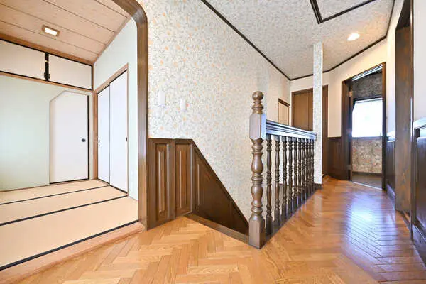 東京都八王子市絹ケ丘２丁目 一戸建て