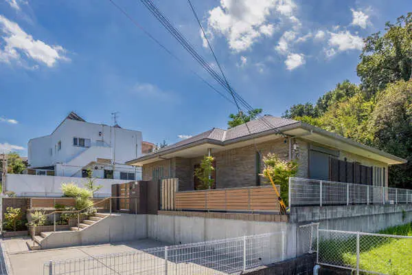 奈良県生駒市東生駒３丁目 一戸建て