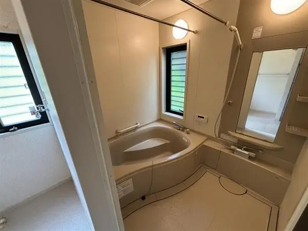 兵庫県川西市緑台２丁目 一戸建て