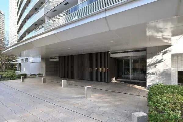 M.M.TOWERS FORESIS R棟