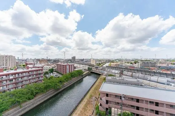 エルズ市川中山