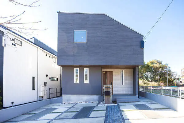 神奈川県川崎市麻生区白鳥１丁目 一戸建て