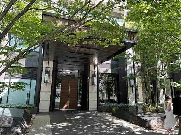 GLOBAL FRONT TOWER