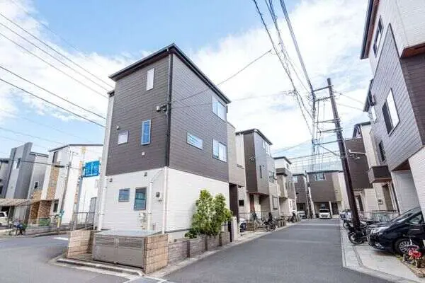埼玉県さいたま市南区文蔵４丁目 一戸建て