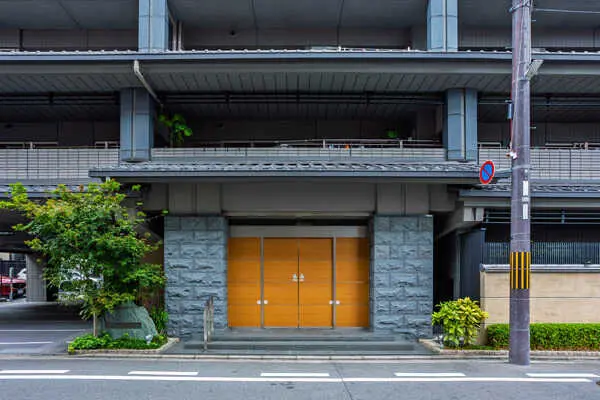 プレミスト京都御所西室町通