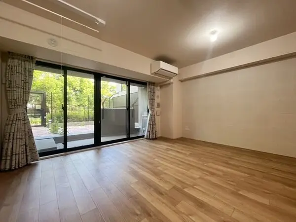 全居室フローリング仕様です。日々の掃除などのお手入れがしやすく、清潔な空間を保ちやすそうです。
