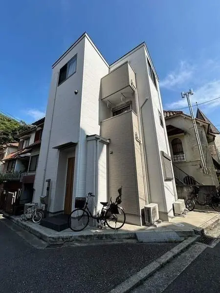 兵庫県西宮市上之町 一戸建て
