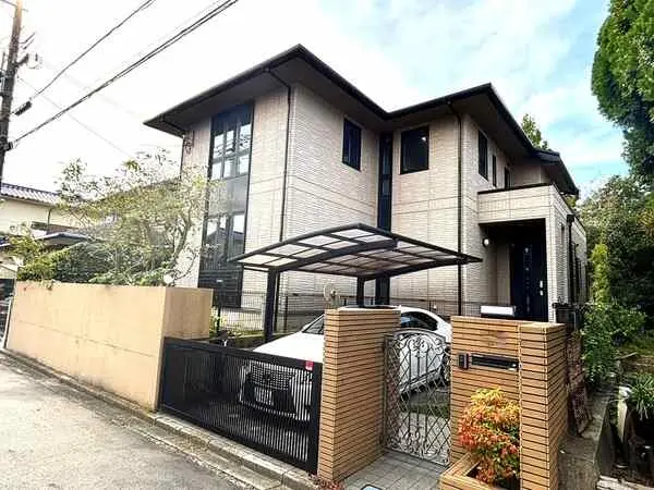 兵庫県川西市緑台２丁目 一戸建て