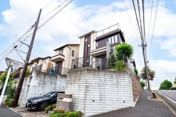 神奈川県横浜市青葉区あざみ野１丁目 一戸建て