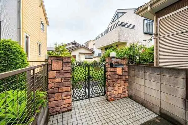 埼玉県さいたま市中央区本町西３丁目 一戸建て