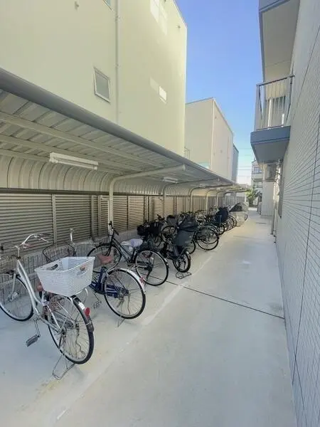 ファミリアーレ岩塚